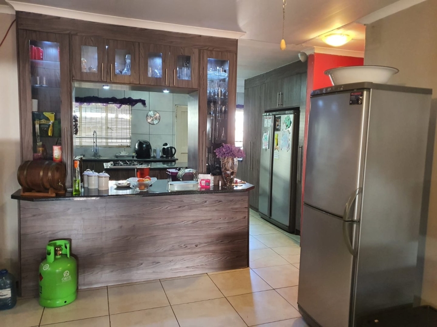 4 Bedroom Property for Sale in Generaal De Wet Free State